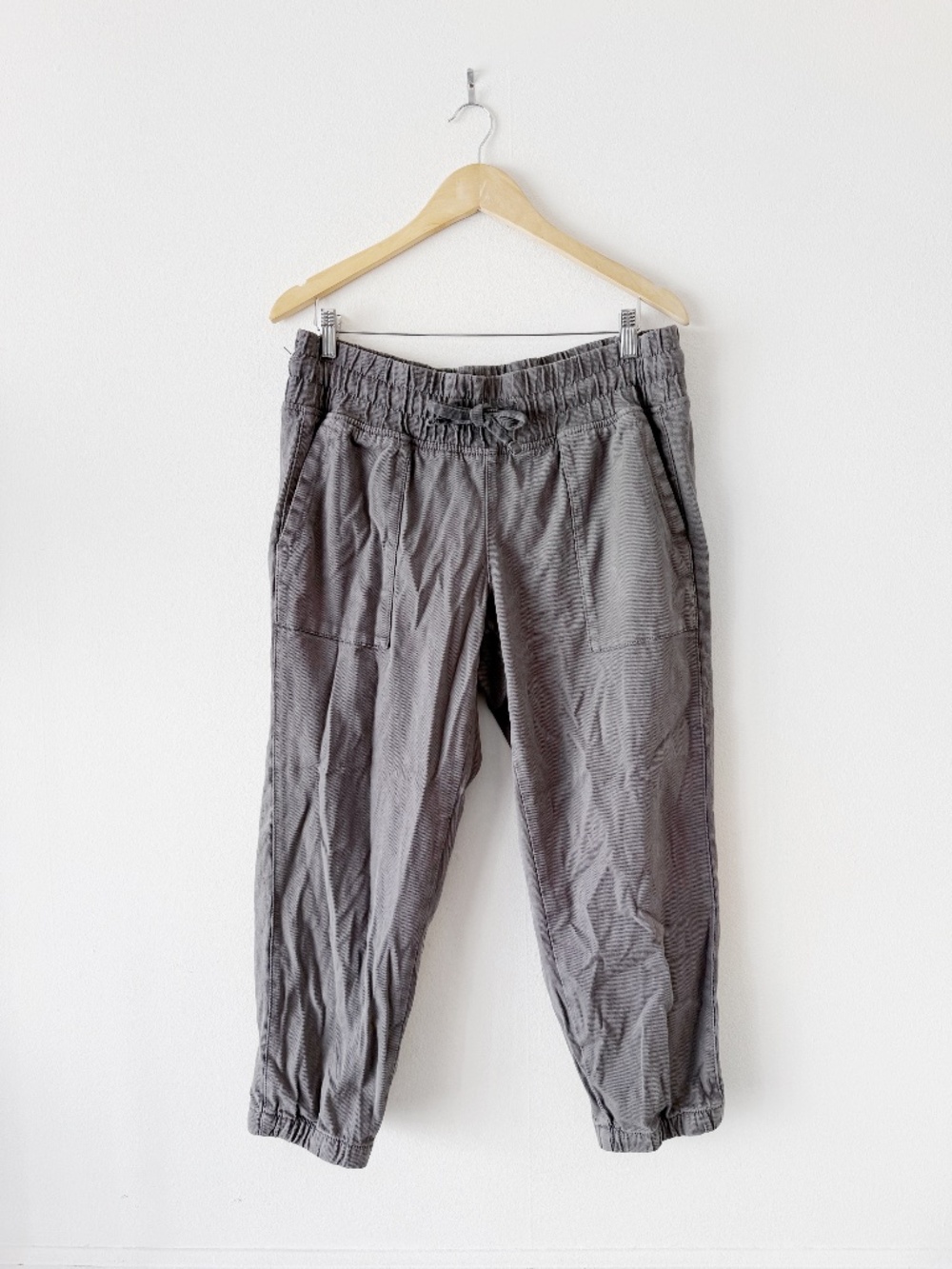 time and true gray cropped cargo joggers